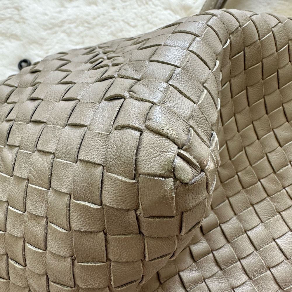 Bottega Veneta Intrecciato Women Tote Bag in Light Grey Authentic - Picture 7 of 16
